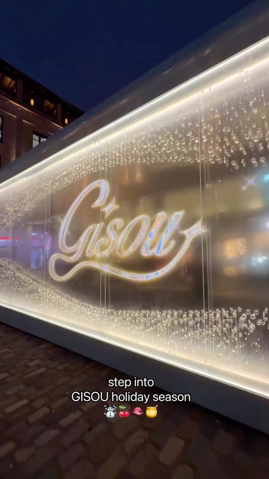 Gisou holiday season store visual